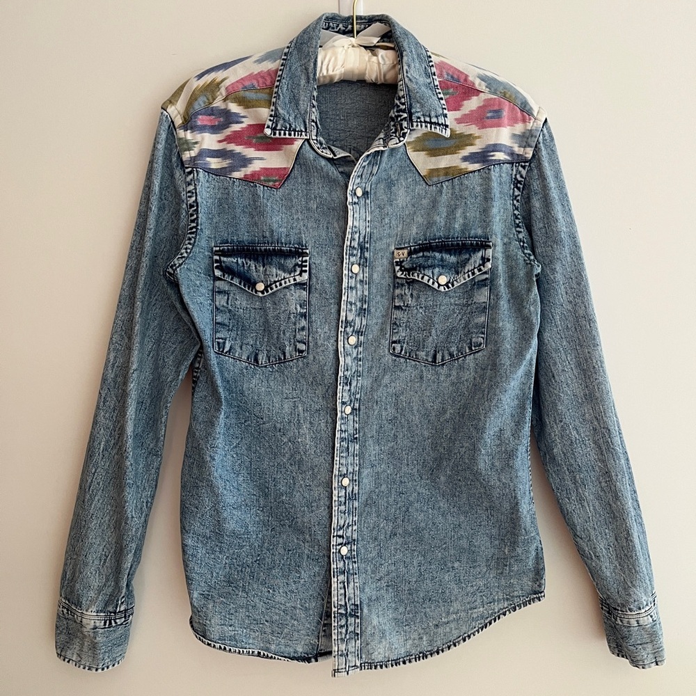 SALT VALLEY Western Denim Long Sleeve Pearl Snap Shirt Southwestern Pattern Yoke